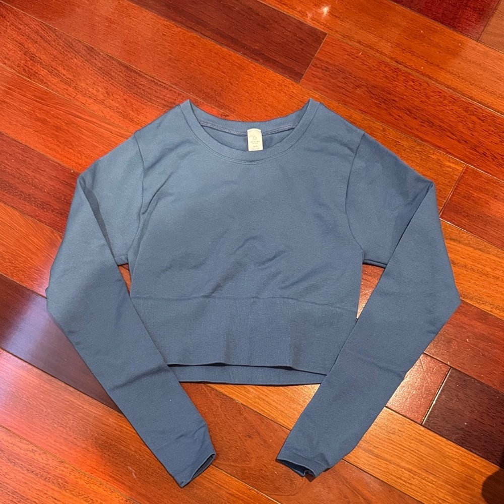 Women's Long Sleeve Blue Top